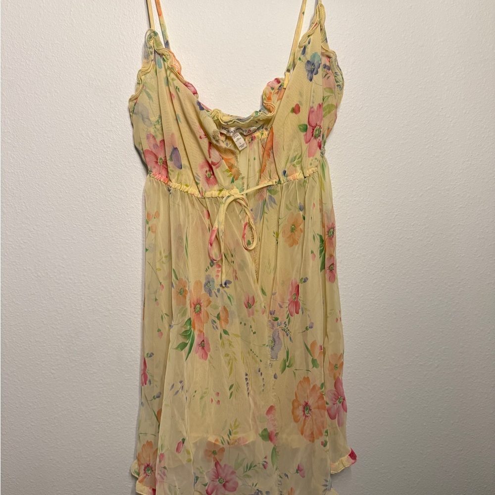 Victoria’s Secret yellow floral babydoll top - Picture 4 of 14